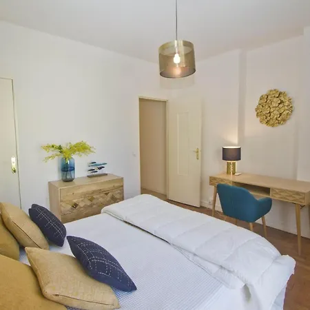Marly Sea Front Promenade * Nice